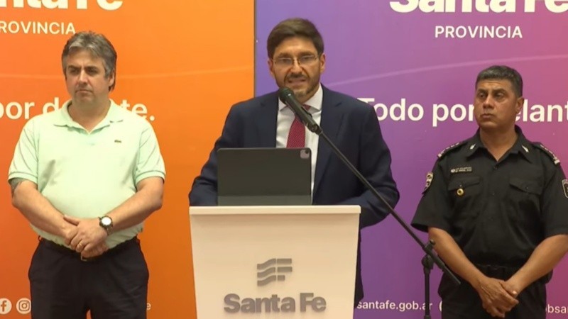 Pullaro anunció nueva escala salarial para policías: Ningún agente de la provincia va a percibir menos de $1.350.000