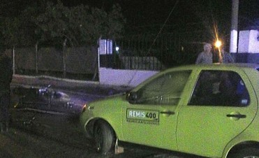 Siniestro fatal entre un joven motociclista y un remisero