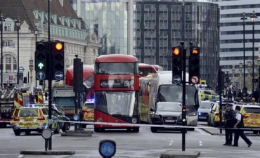 Cuatro muertos y 20 heridos en el atentado frente al Parlamento
