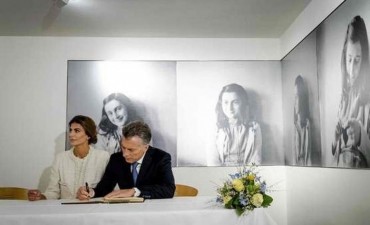 Mauricio Macri visit&oacute; la casa de Ana Frank