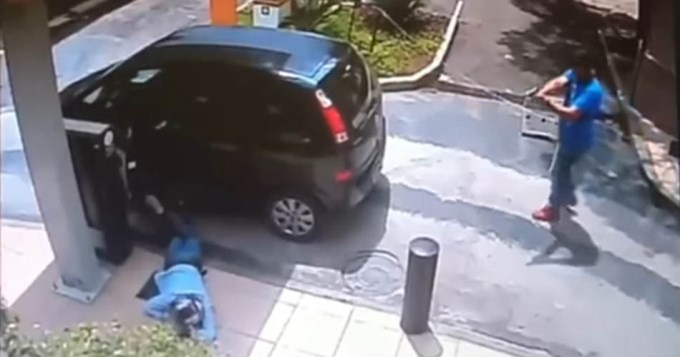 Terrible video: polic&iacute;a acribill&oacute; a motochorro que intent&oacute; asaltarlo