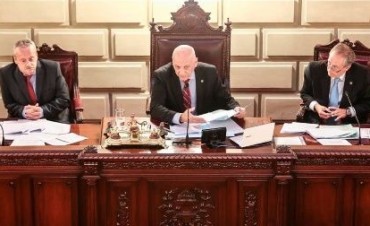 Aval legislativo a Lifschitz para que tome 300 millones de d&oacute;lares