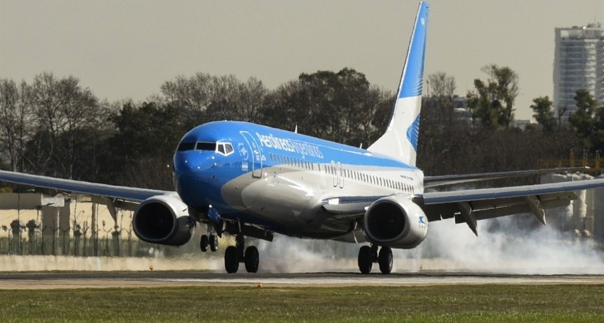 Aerolíneas Argentinas suspendió la venta de pasajes hasta el domingo