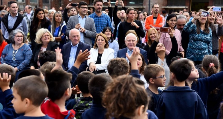 Lifschitz dio inicio en Rosario al ciclo lectivo 2019