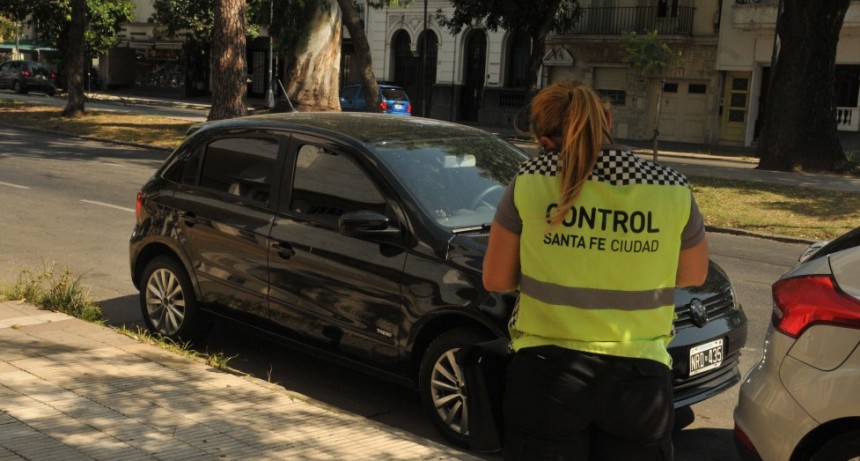 Iniciar&aacute;n un sumario administrativo a una agente de tr&aacute;nsito