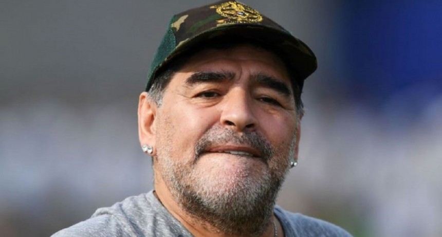 Diego Maradona le envi&oacute; un regalo a Dalma por el nacimiento de su hijo pero no la llam&oacute;
