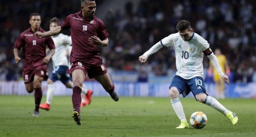 Argentina decepcion&oacute; frente a Venezuela