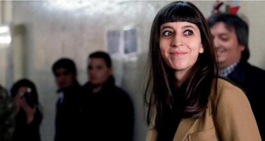 La Justicia le orden&oacute; a Florencia Kirchner que regrese al pa&iacute;s dentro de 15 d&iacute;as