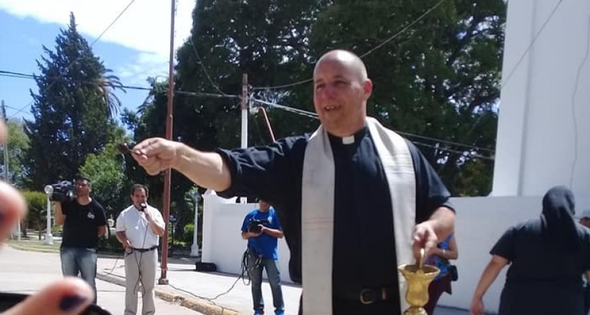 San Javier, p&aacute;rroco pidi&oacute; ayuda econ&oacute;mica por redes sociales.