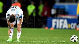 Messi no seguir&aacute; la gira por una molestia f&iacute;sica