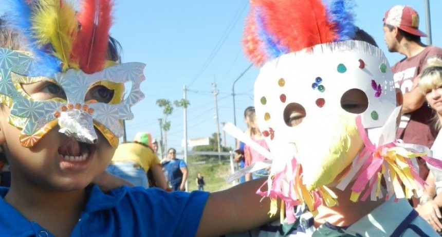 El carnaval tambi&eacute;n se festej&oacute; en los jardines municipales