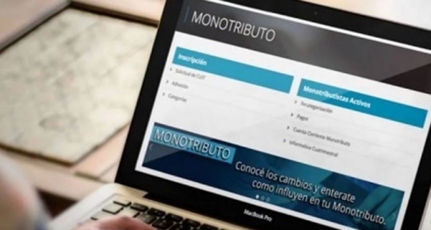 Gobierno dar&iacute;a suma fija a monotributistas y aut&oacute;nomos