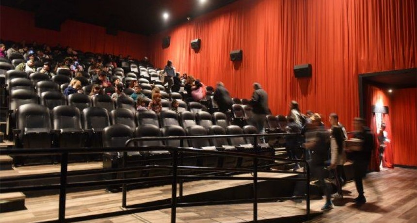 Santa Fe pidi&oacute; autorizaci&oacute;n para que reabran los cines con una ocupaci&oacute;n del 30 por ciento