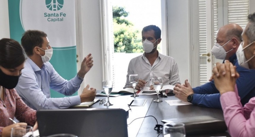 Telefon&iacute;a fija: Funcionarios municipales se reunieron con representantes de Telecom