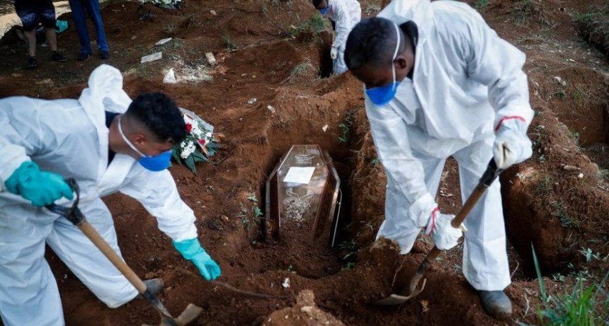 Brasil bate su r&eacute;cord de muertes en un d&iacute;a por coronavirus