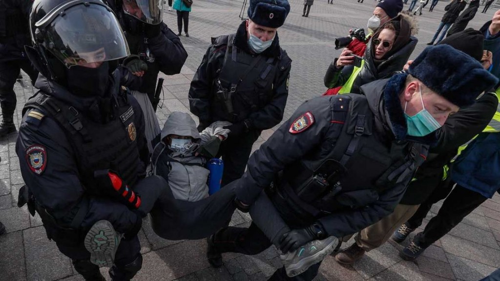 Rusia: 3.500 detenidos por manifestarse contra la guerra en Ucrania