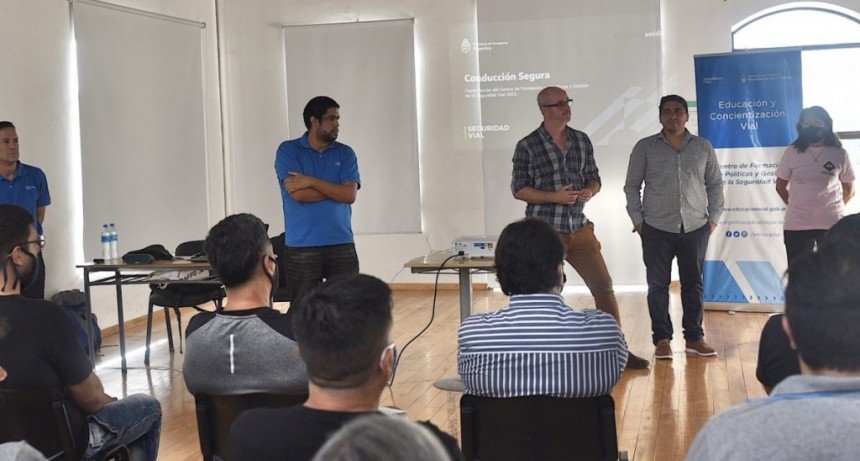 La Municipalidad comenz&oacute; la capacitaci&oacute;n laboral para conducir taxis y remises