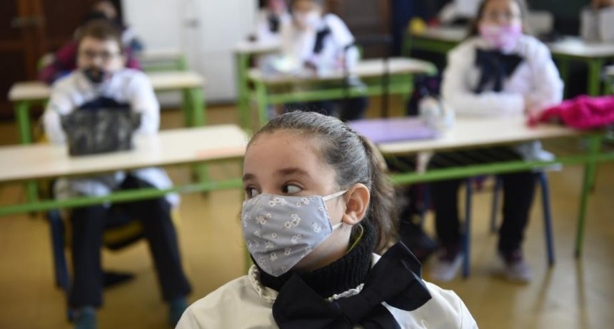 El uso de barbijo seguir&aacute; siendo obligatorio en las escuelas