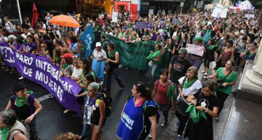 Empleadas p&uacute;blicas de la administraci&oacute;n provincial fueron eximidas de trabajar el D&iacute;a de la Mujer
