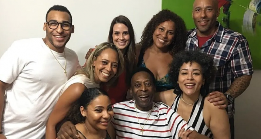 La herencia de Pel&eacute;: &iquest;Cu&aacute;nto dinero ser&iacute;a y qui&eacute;nes la recibir&iacute;an?