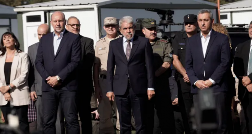 M&aacute;s de 300 gendarmes y 100 polic&iacute;as federales se sumaron a los patrullajes en Rosario