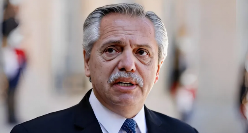 Alberto Fern&aacute;ndez tiene una hernia de disco lumbar y trabajar&aacute; en Olivos