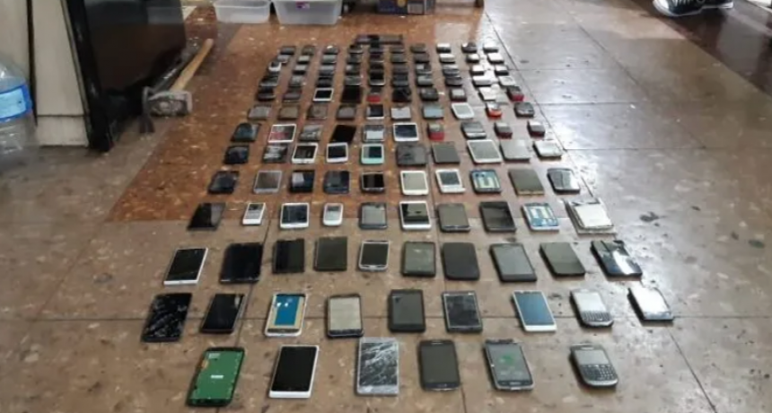 Secuestraron m&aacute;s de 400 tel&eacute;fonos en tres meses en la c&aacute;rcel de Coronda