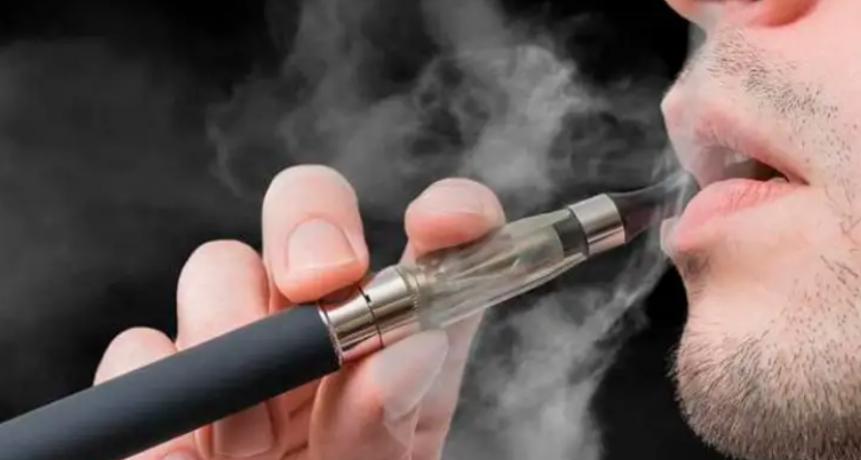Prohibieron la venta de cigarrillos electrónicos en todo el país