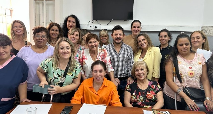 Castell&oacute; recibi&oacute; a mujeres de Instituciones intermedias