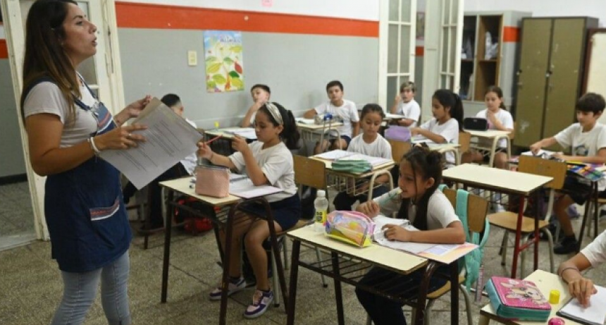 Jueves y viernes sin clases a la espera de la oferta salarial