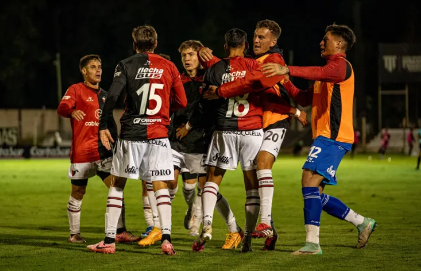 Colón sacó un buen empate en Mendoza frente a Gimnasia