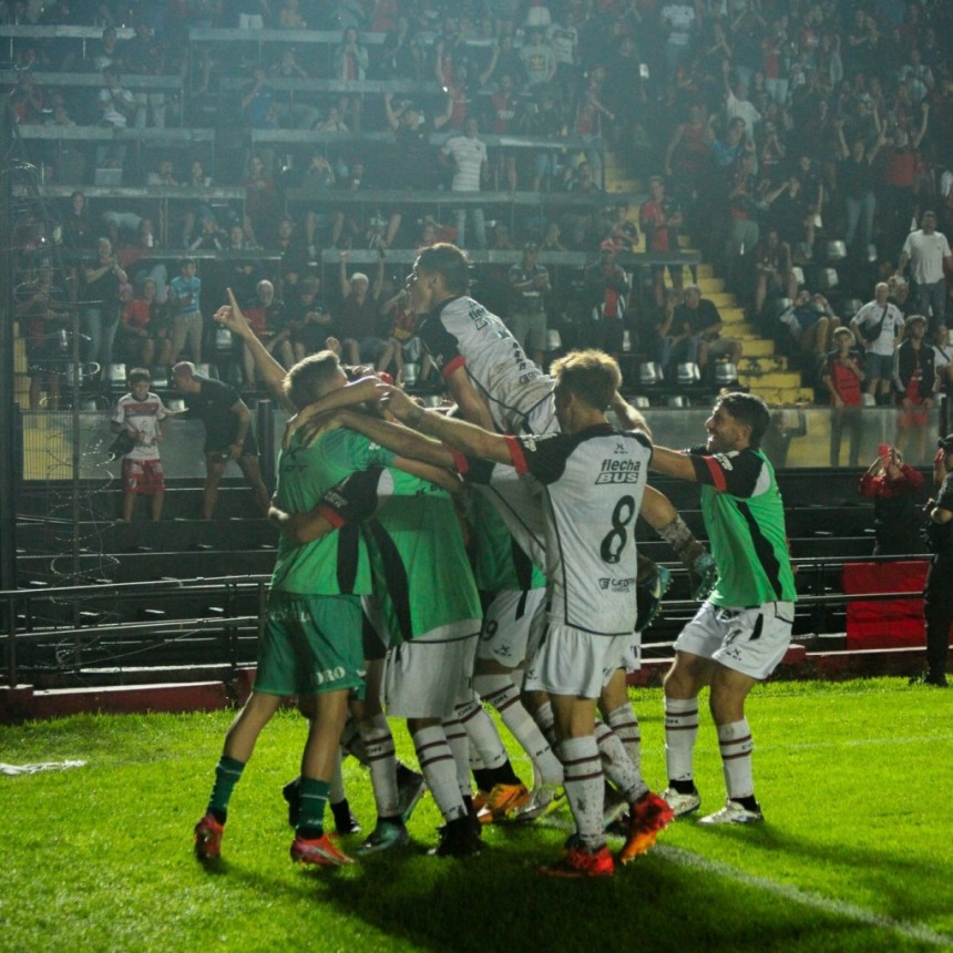 Col&oacute;n es &uacute;nico l&iacute;der de la Zona B