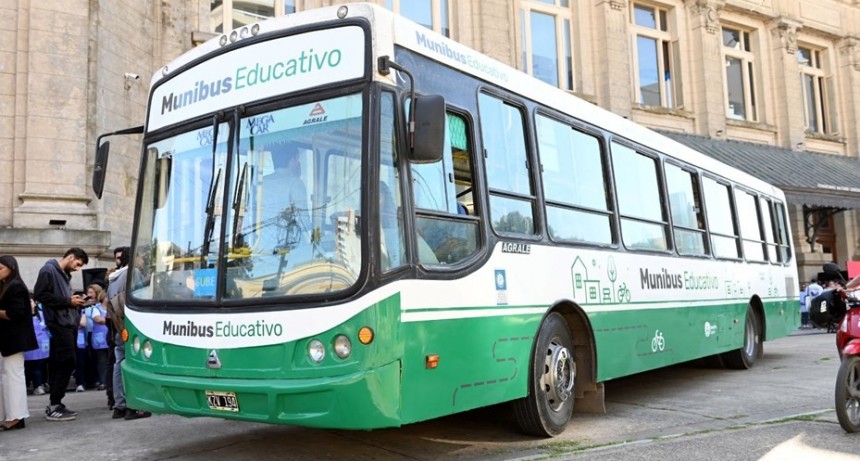 Munibus Educativo: explorar la ciudad a trav&eacute;s de paseos socioeducativos