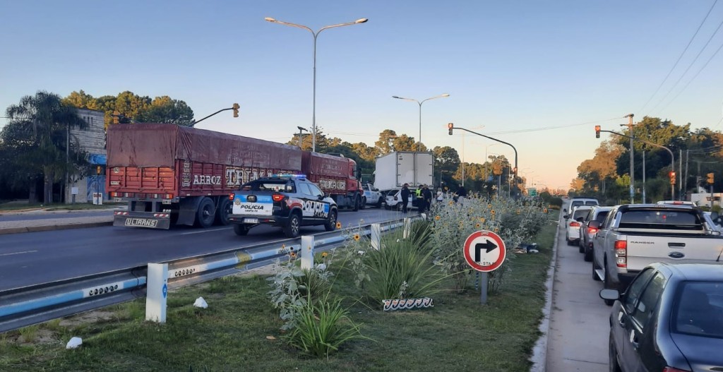 M&uacute;ltiple choque en la Ruta 1