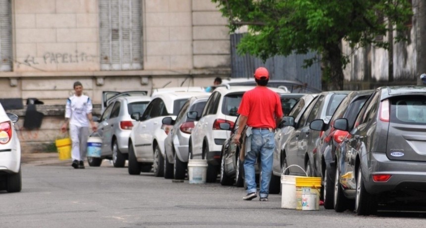 El Senado santafesino dio media sanci&oacute;n al proyecto que proh&iacute;be a los cuidacoches