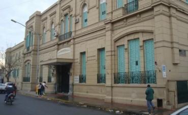 Polic&iacute;a herido tras intento de robo
