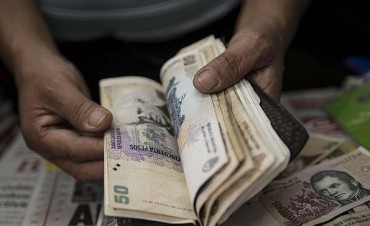 Una familia tipo necesita $472 por d&iacute;a para no caer en la pobreza