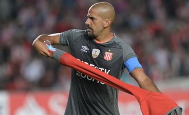 Juan Sebasti&aacute;n Ver&oacute;n se retira por tercera vez del f&uacute;tbol antes de lo esperado