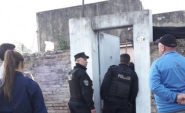 Hallaron a dos personas muertas en una vivienda de Castelli al 1700