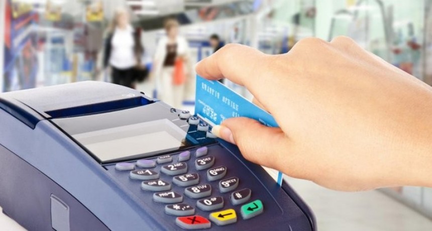 Todos los comercios deber&aacute;n aceptar pagos con tarjeta de d&eacute;bito