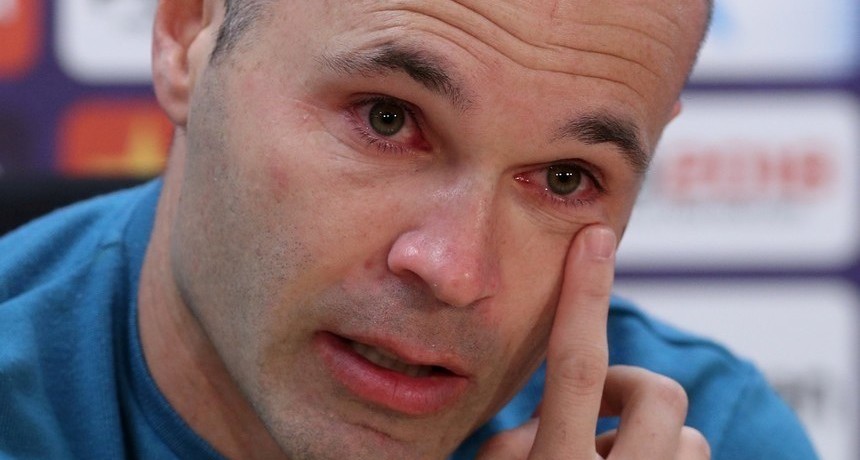 Iniesta oficializ&oacute; su retiro del Barcelona
