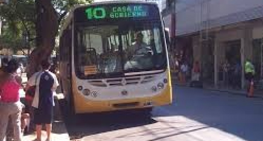 Corral congelar&aacute; la tarifa de colectivos por seis meses