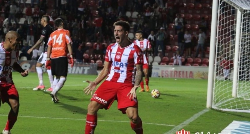 Unión goleó y está en octavos de final de la Copa de la Superliga