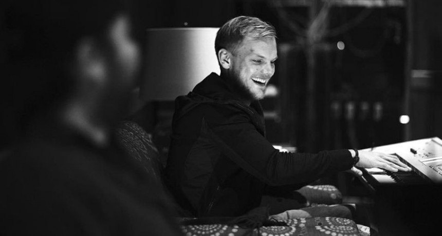 A un a&ntilde;o de su muerte, Avicii tendr&aacute; un &aacute;lbum p&oacute;stumo