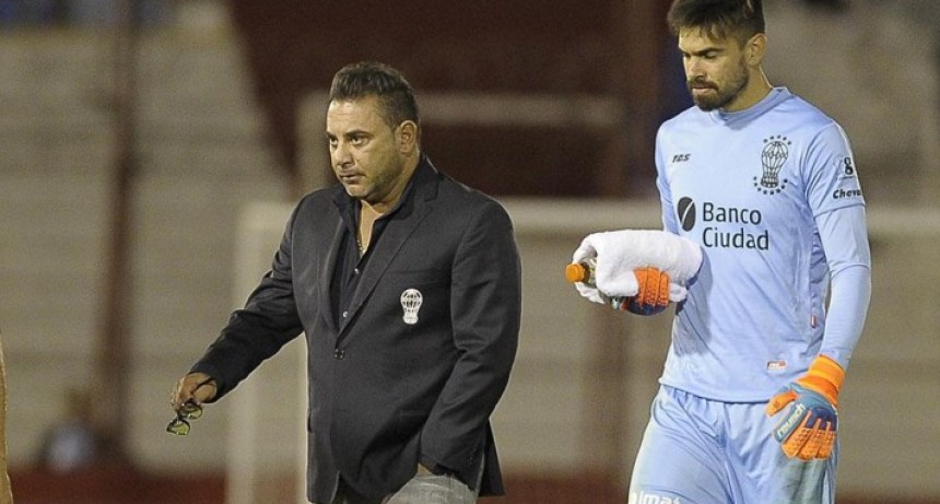 Perdi&oacute; Hurac&aacute;n y renunci&oacute; Mohamed