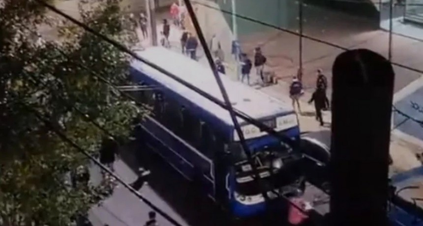 91 detenidos tras incidentes luego del partido entre Colón y Acassuso