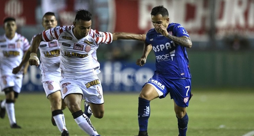 Uni&oacute;n perdi&oacute; contra Barracas Central y qued&oacute; eliminado de la Copa Argentina