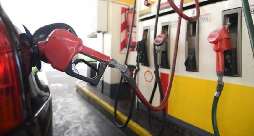 Anticipan un nuevo incremento de las naftas en mayo: ser&iacute;a de entre 5 y 10%