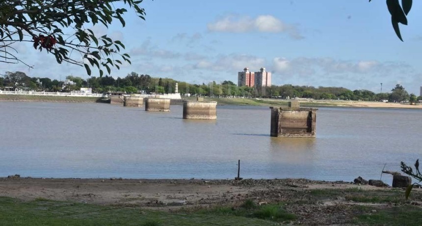 Bajante del r&iacute;o: autoridades atentas al suministro de agua