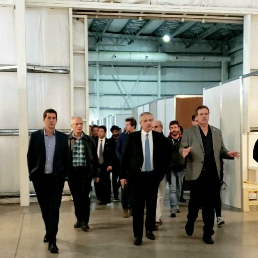 Alberto Fern&aacute;ndez y Wado de Pedro recorrieron el Centro Sanitario en Tecn&oacute;polis